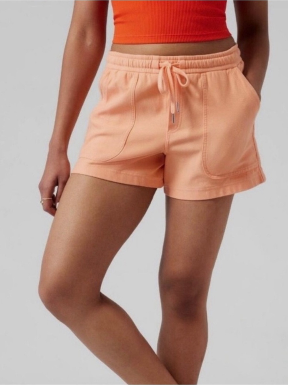 Athleta Shorts Peach Apricot Medium Drawstring Pockets Casual Activewear